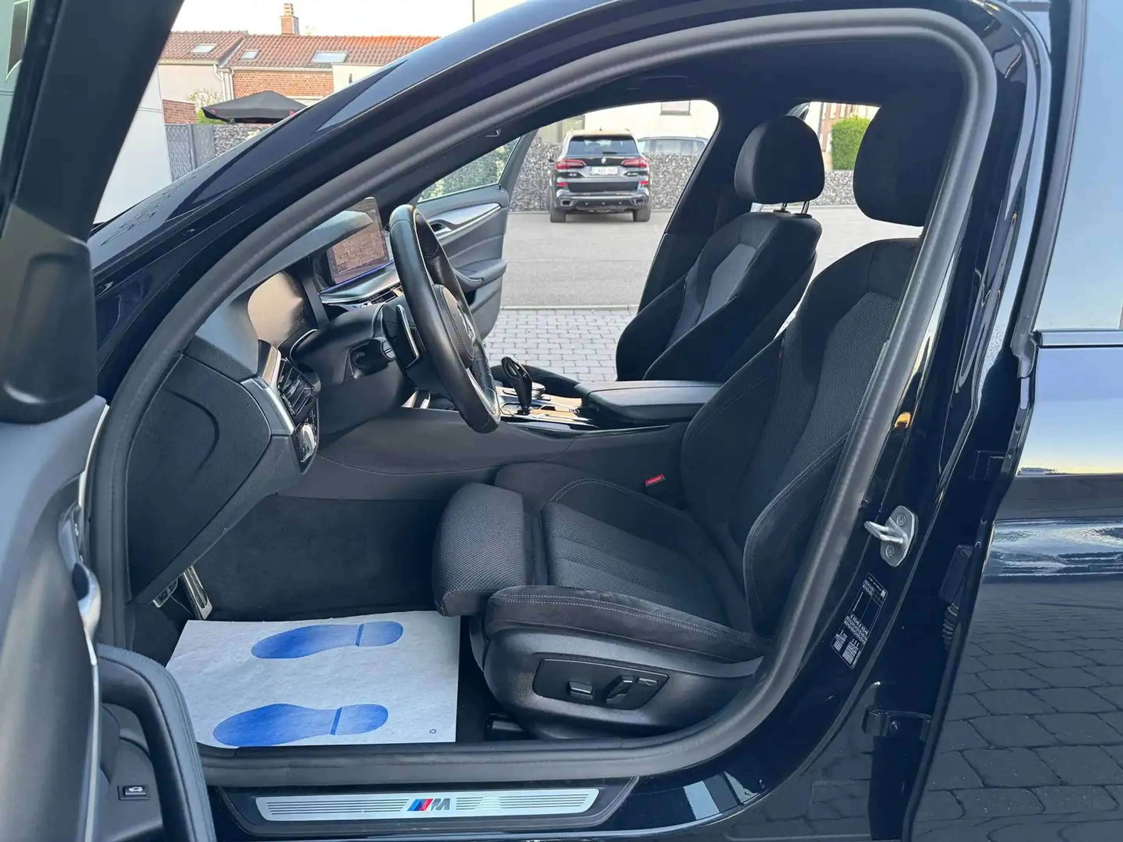 BMW 518 dA PACK M *GARANTIE*1ER PROPRIETAIRE*LED AMB*ALCANTARA* — photo 7