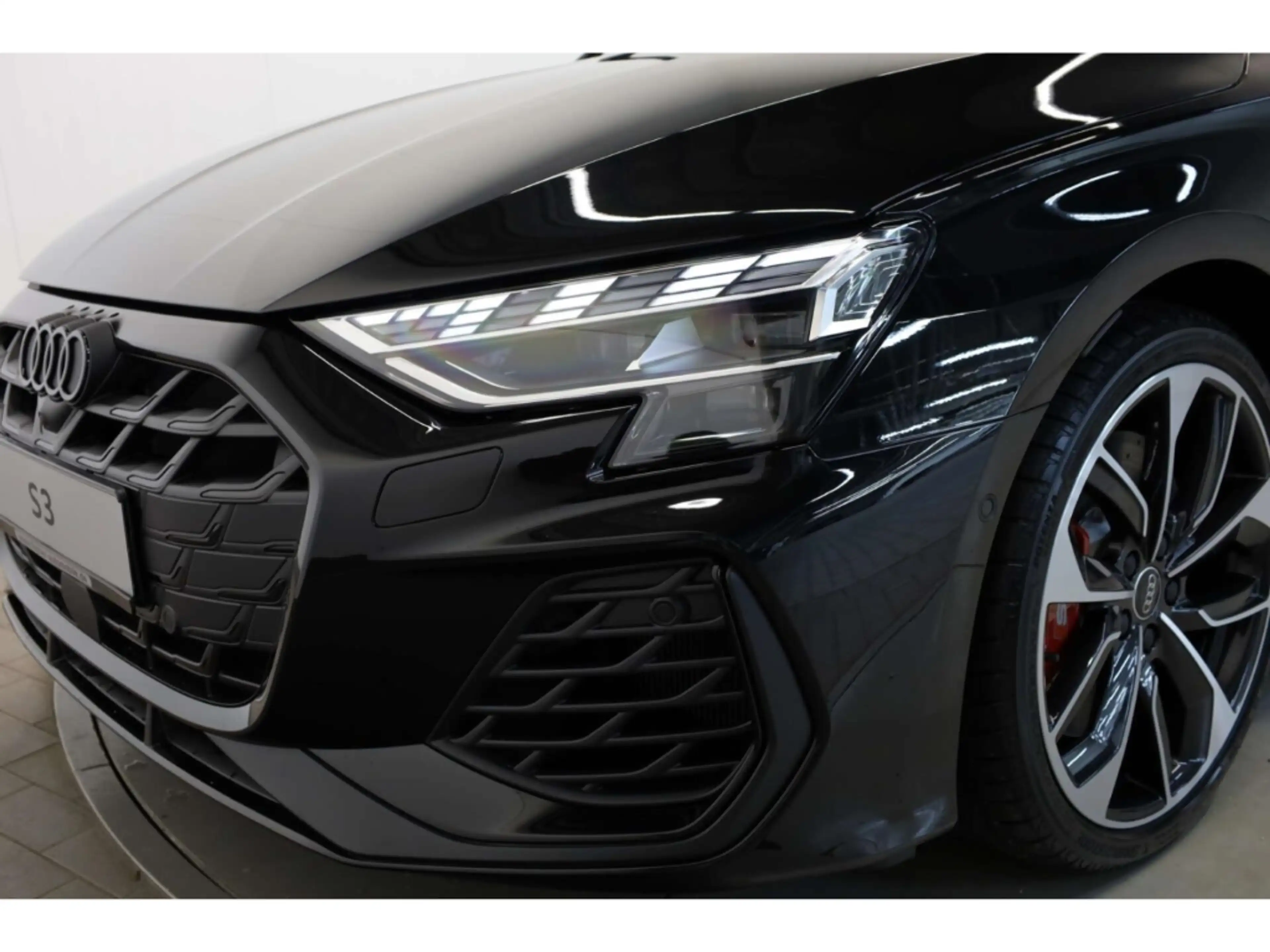 Audi S3 Limousine TFSI S line — photo 7