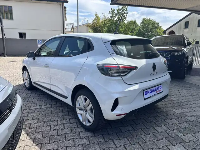 Renault Clio view 6