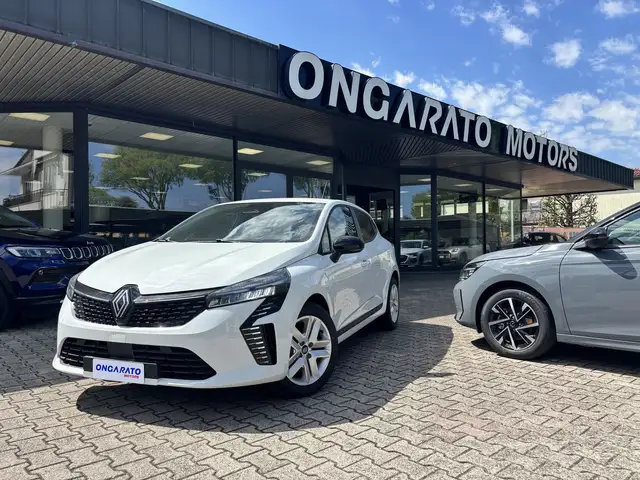 2025 Renault Clio in White for sale