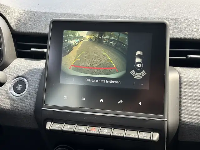 Renault Clio view 13
