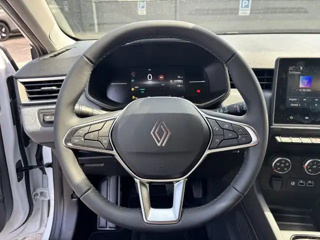 Renault Clio view 11