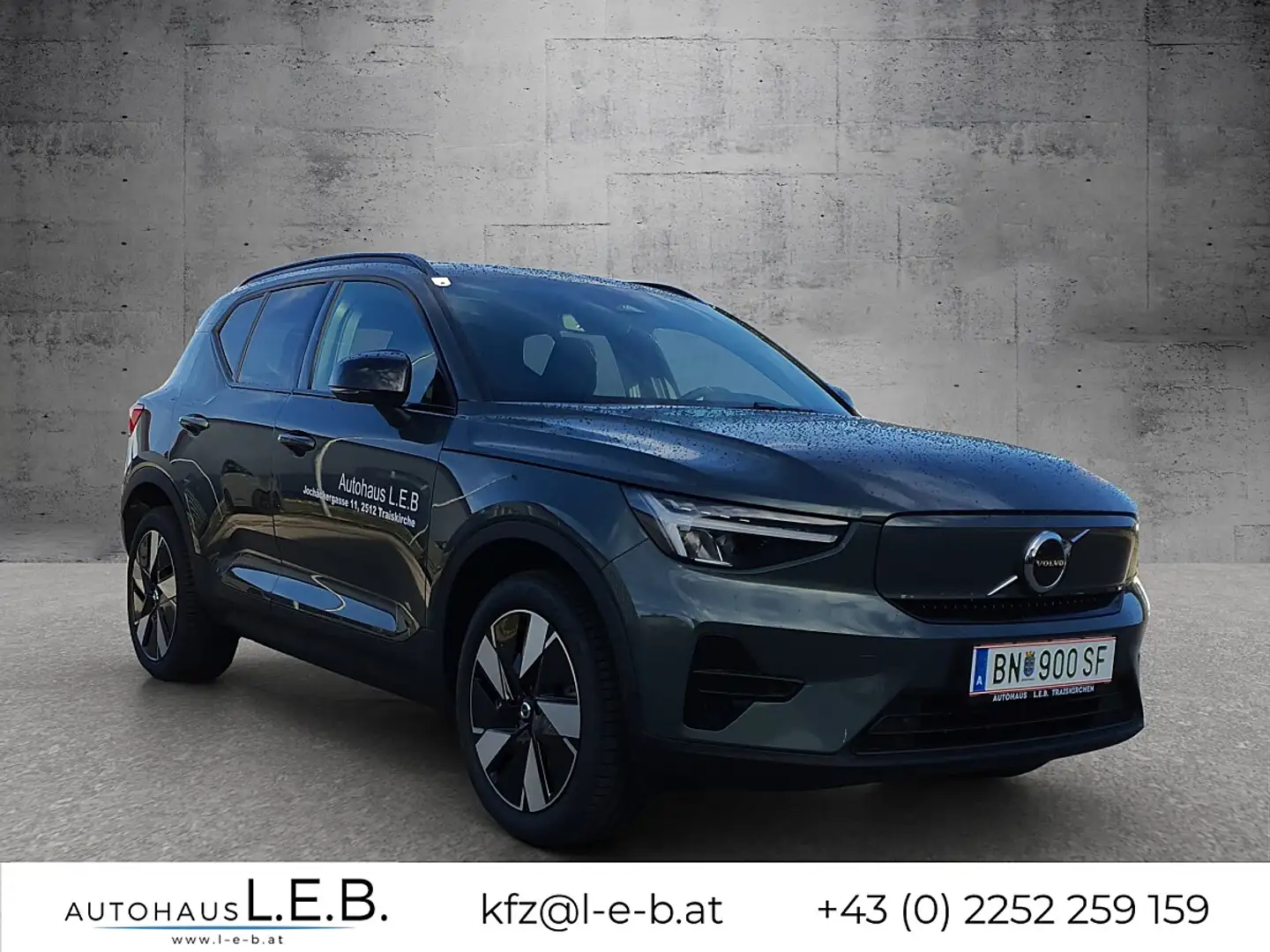 Volvo EX40 Single Motor Extended Range 82kWh Plus Dark Grün - 2