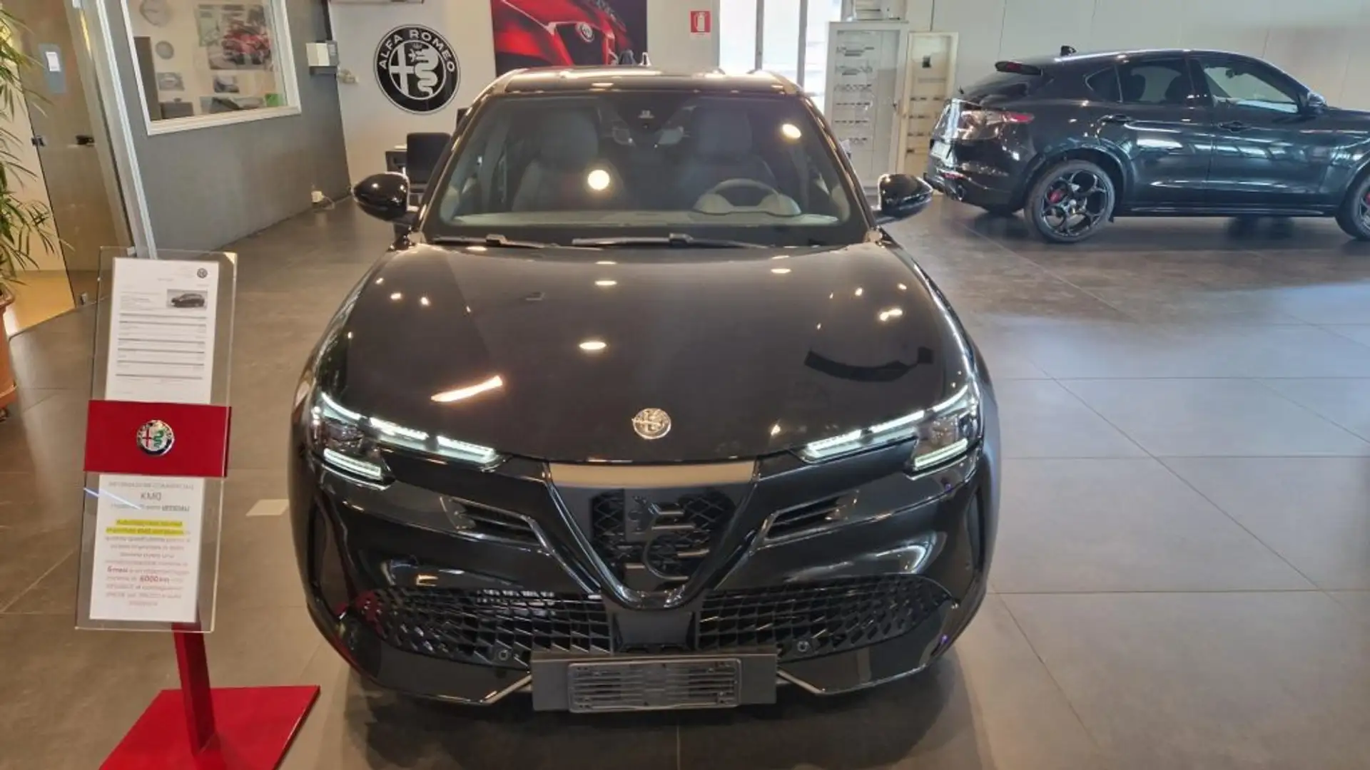 Alfa Romeo Junior 1.2 136 CV Hybrid eDCT6 Speciale Pack Techno Negru - 1