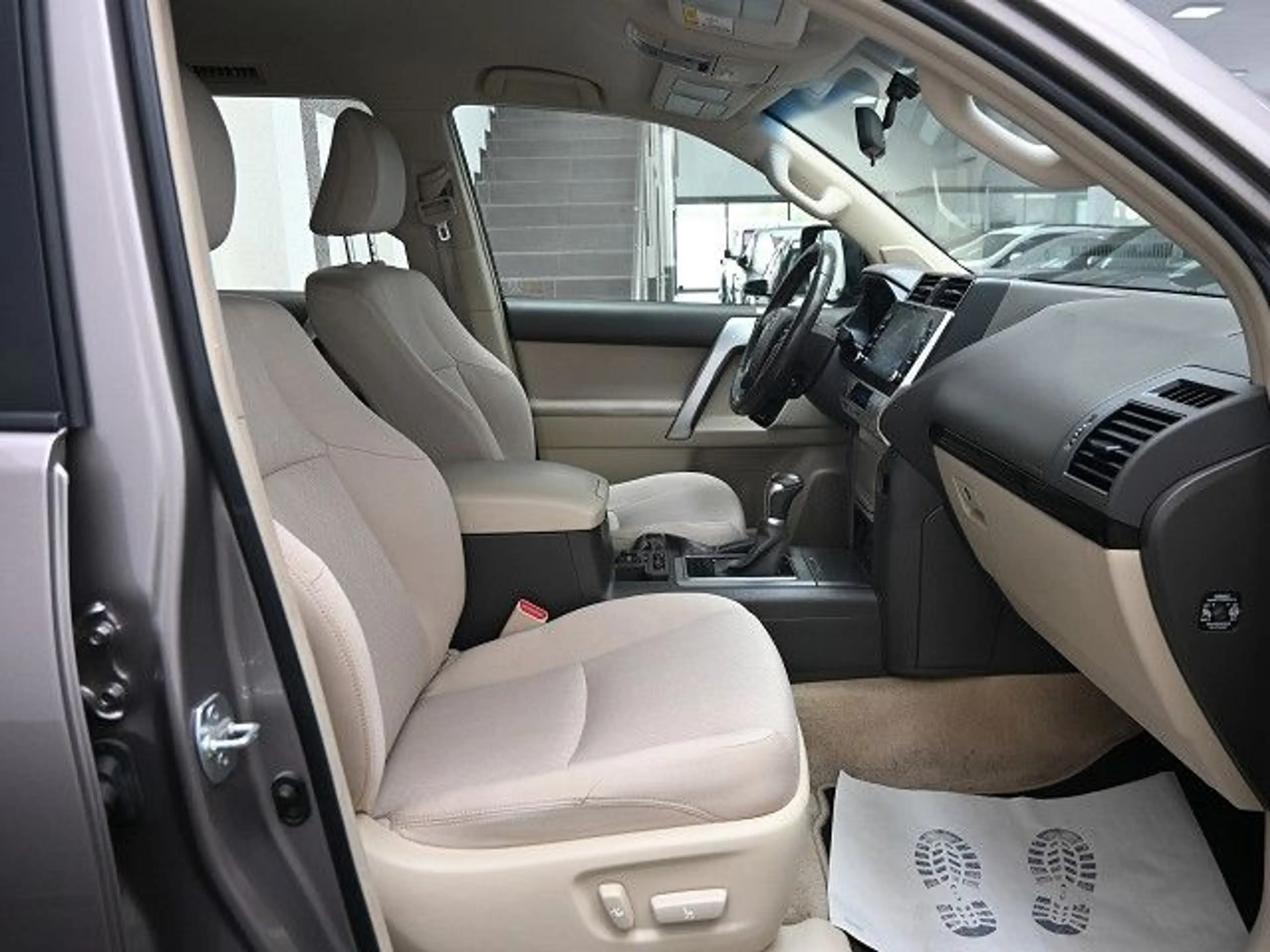 Toyota Land Cruiser 2.8 D-4D Auto. Klima AHK Alu Kamera — photo 13