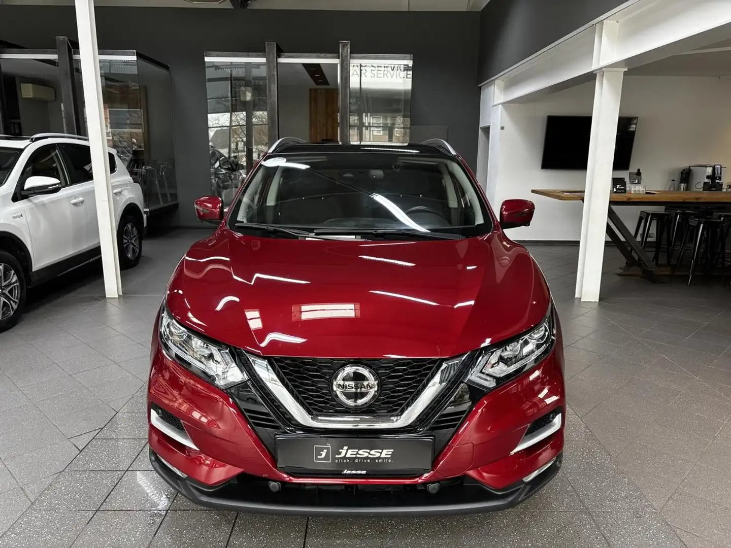Nissan Qashqai 1.3 DIG-T Zama Navi Pano 360* SHZ Red - 2