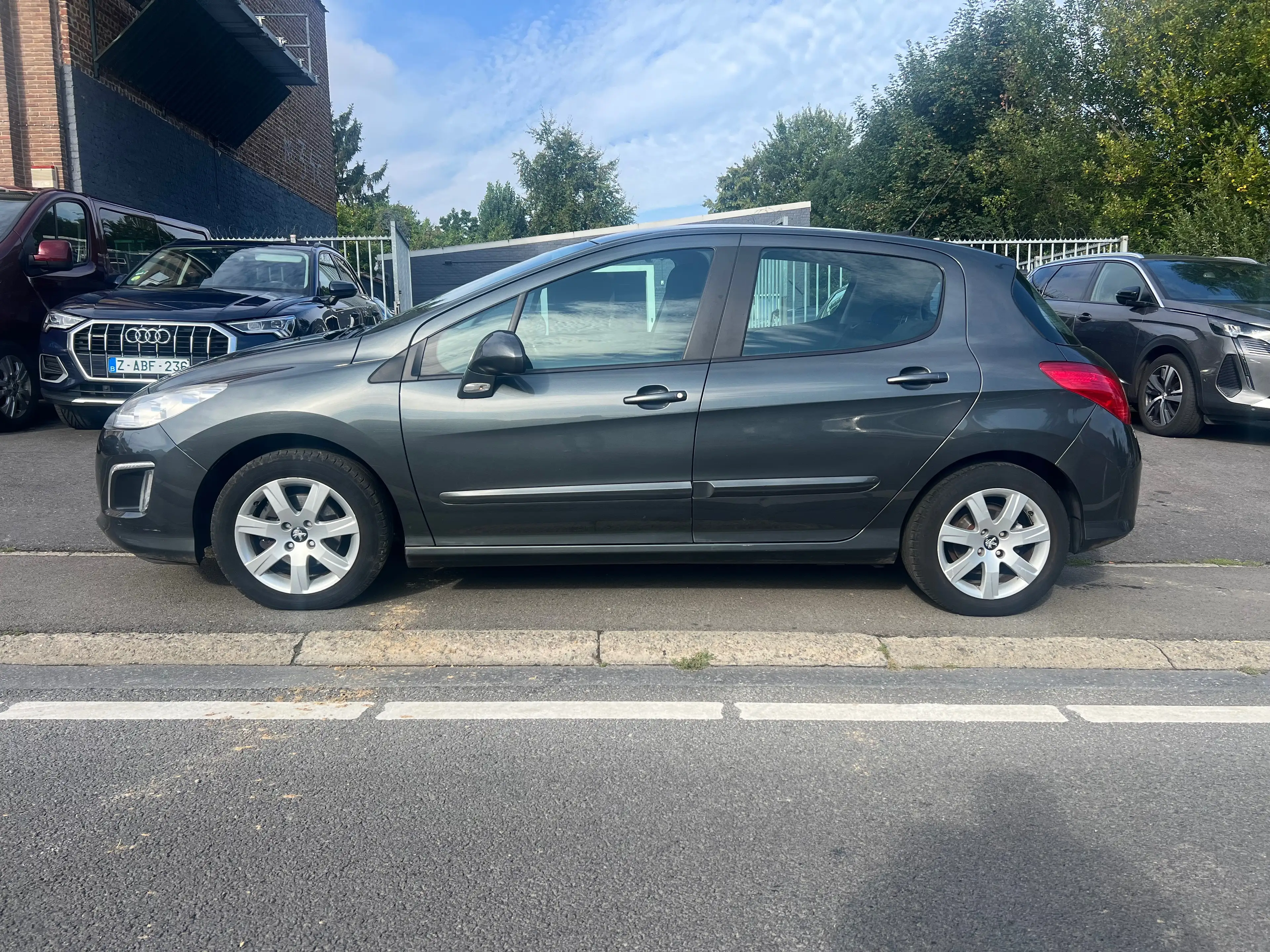 Peugeot 308 1.6i Active AUTOMATIQUE GPS !!98.000KMS!! Garantie POSSIBILITÉ CRÉDIT 100% — photo 3