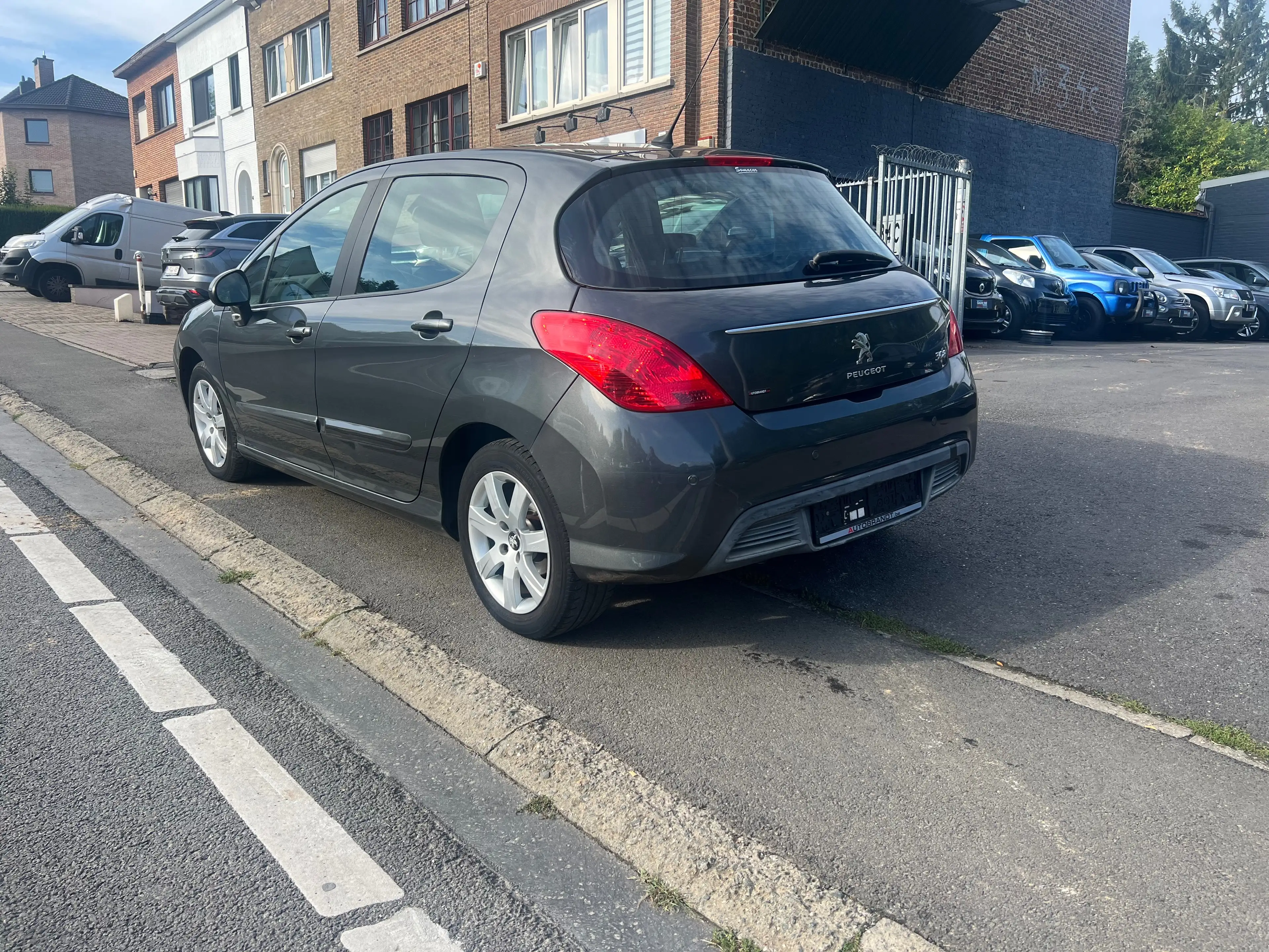 Peugeot 308 1.6i Active AUTOMATIQUE GPS !!98.000KMS!! Garantie POSSIBILITÉ CRÉDIT 100% — photo 4