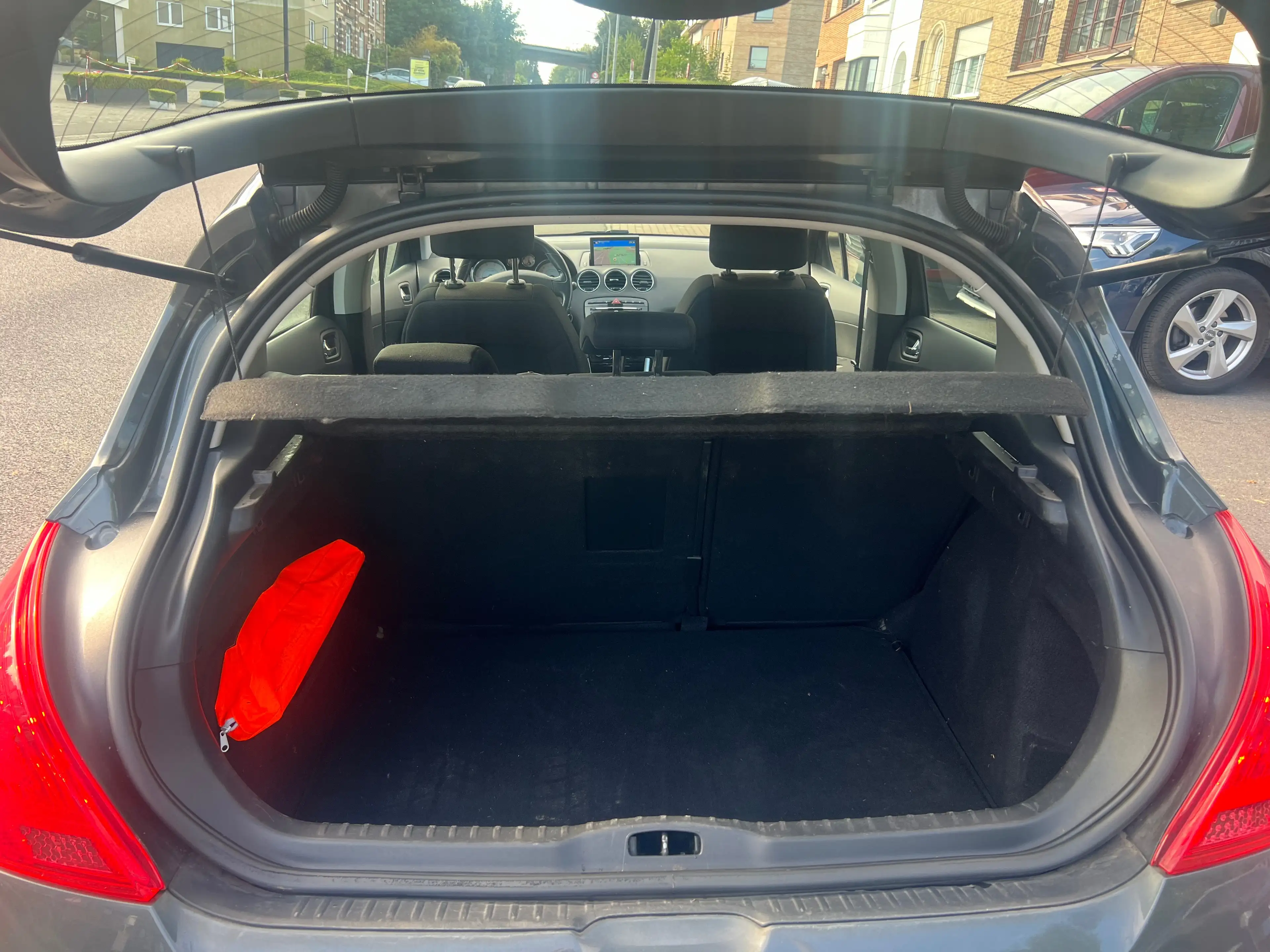 Peugeot 308 1.6i Active AUTOMATIQUE GPS !!98.000KMS!! Garantie POSSIBILITÉ CRÉDIT 100% — photo 11