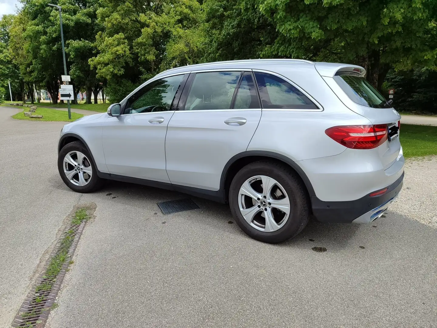 Mercedes-Benz GLC 250 GLC 250 4Matic (253.946) Grau - 2