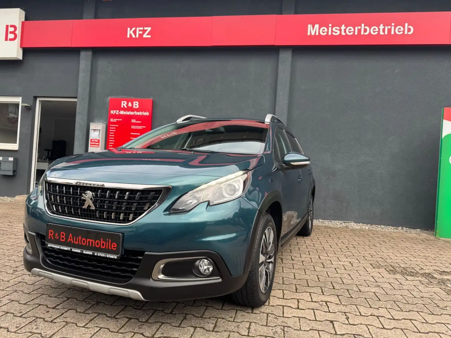 Peugeot 2008 Allure*Led*RFK* Teile Leder*RFK*1xHand - 1