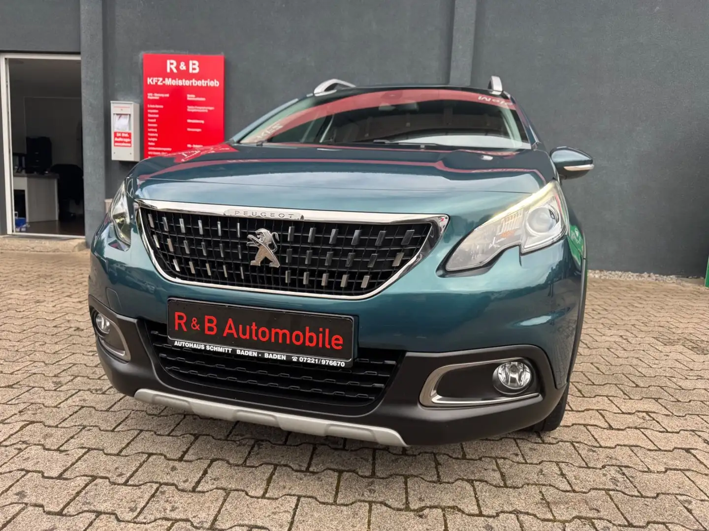 Peugeot 2008 Allure*Led*RFK* Teile Leder*RFK*1xHand - 2