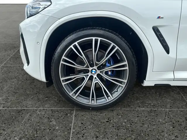 BMW X4 M view 10