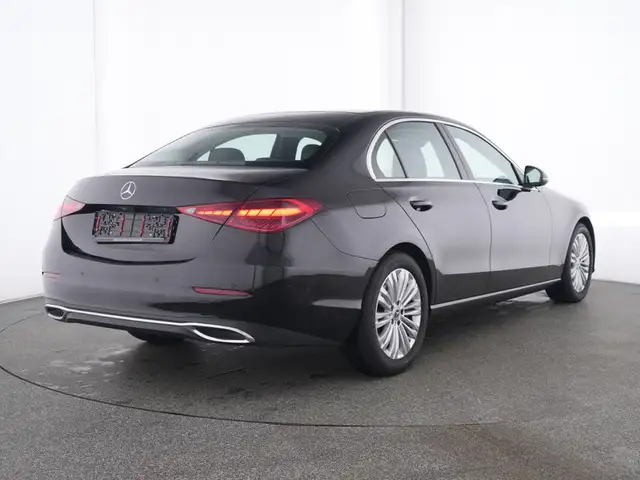 Mercedes-Benz C-Class view 3