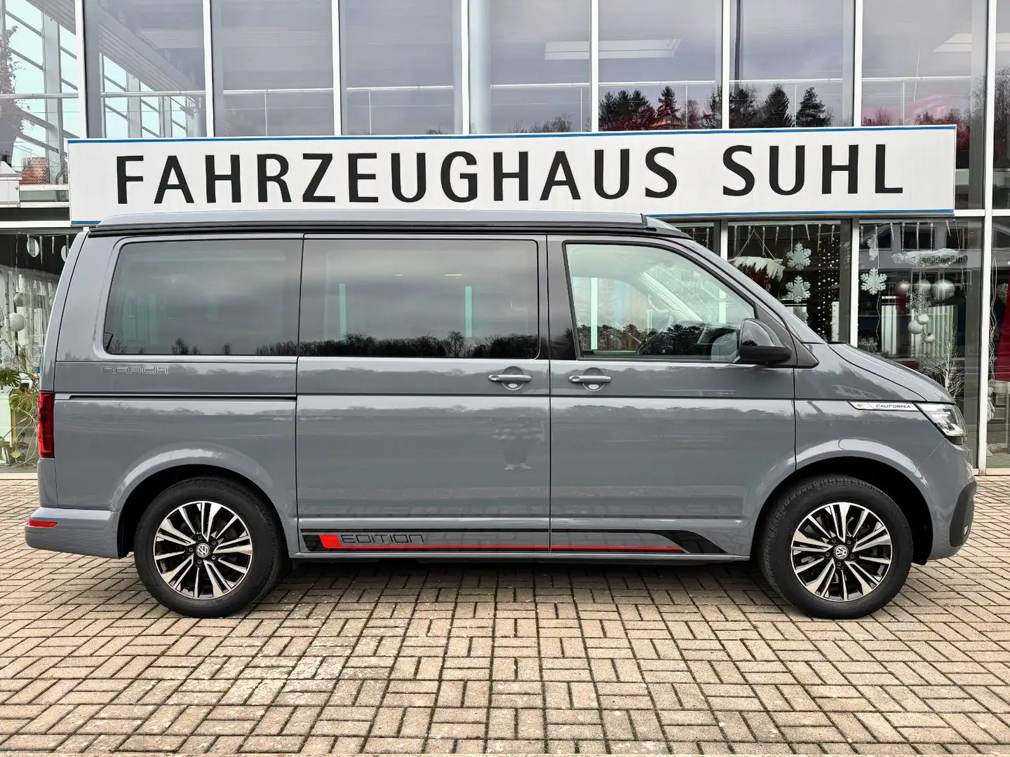 Volkswagen T6 California Beach 150PS 1.Hand Grau - 2