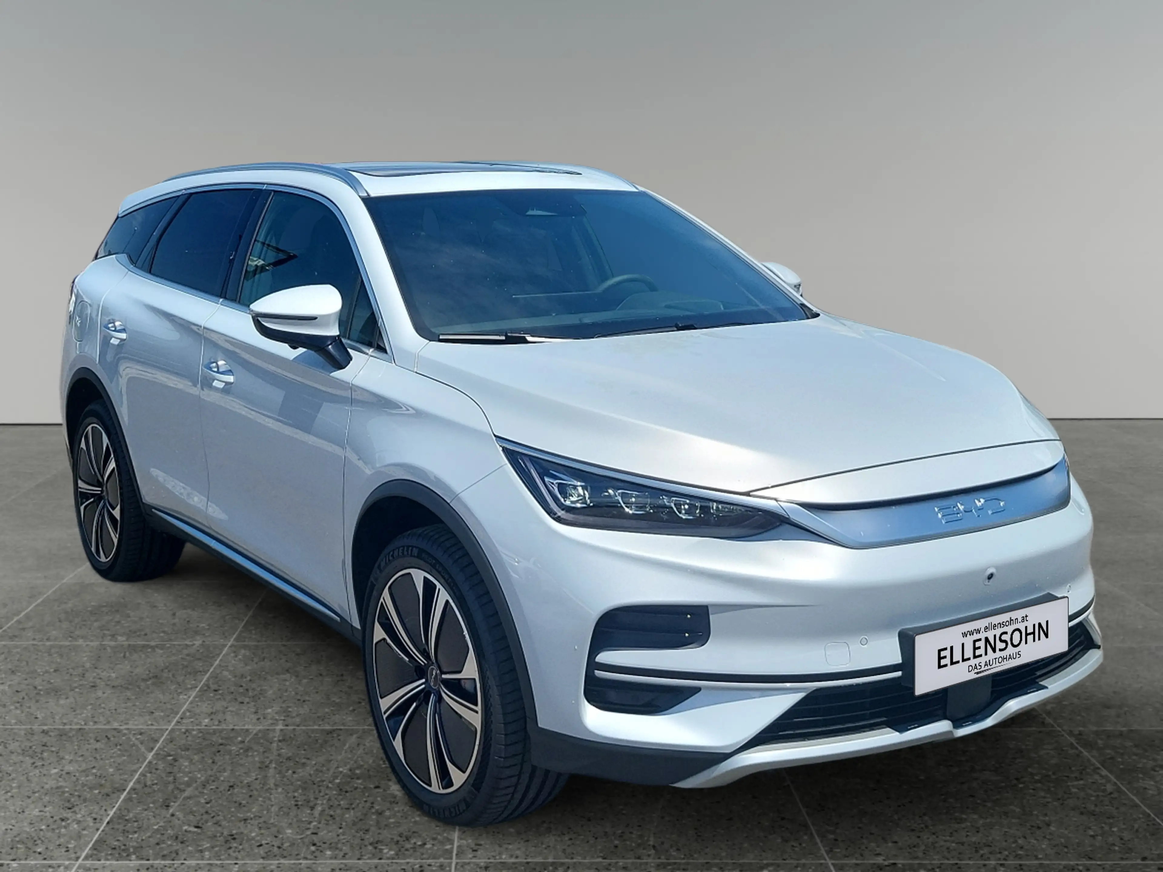BYD Tang 4WD — photo 7