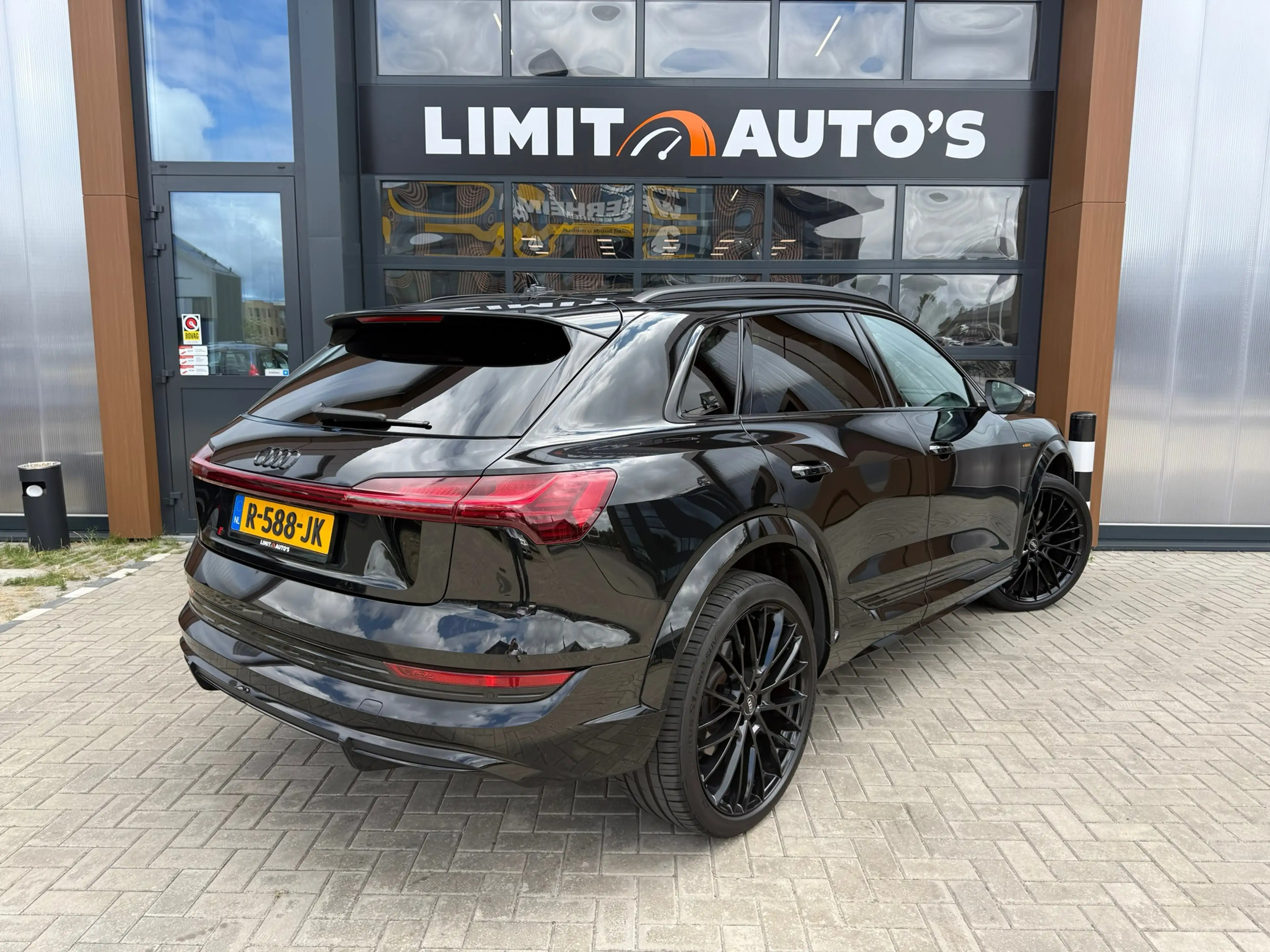 Audi e-tron S quattro 95 kWh/B&O/Pano/RS-stoelen/Camera/NAP — photo 6