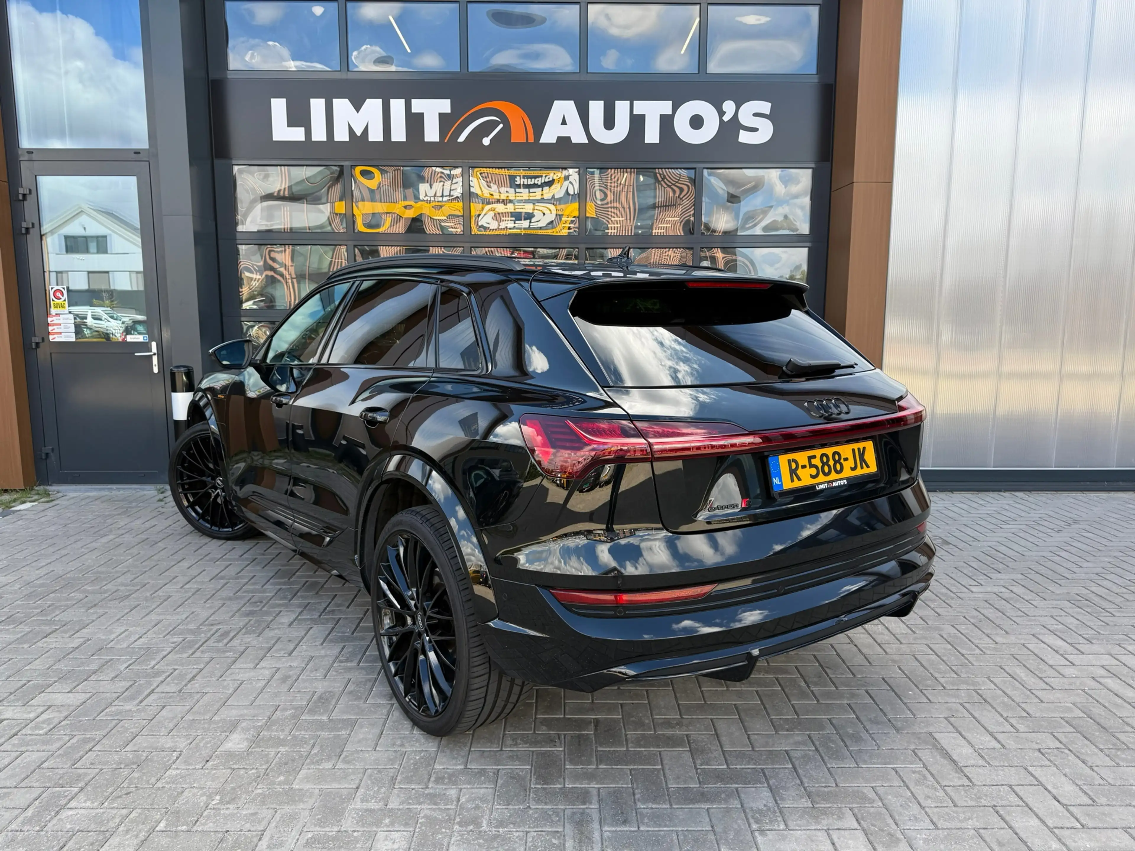 Audi e-tron S quattro 95 kWh/B&O/Pano/RS-stoelen/Camera/NAP — photo 4