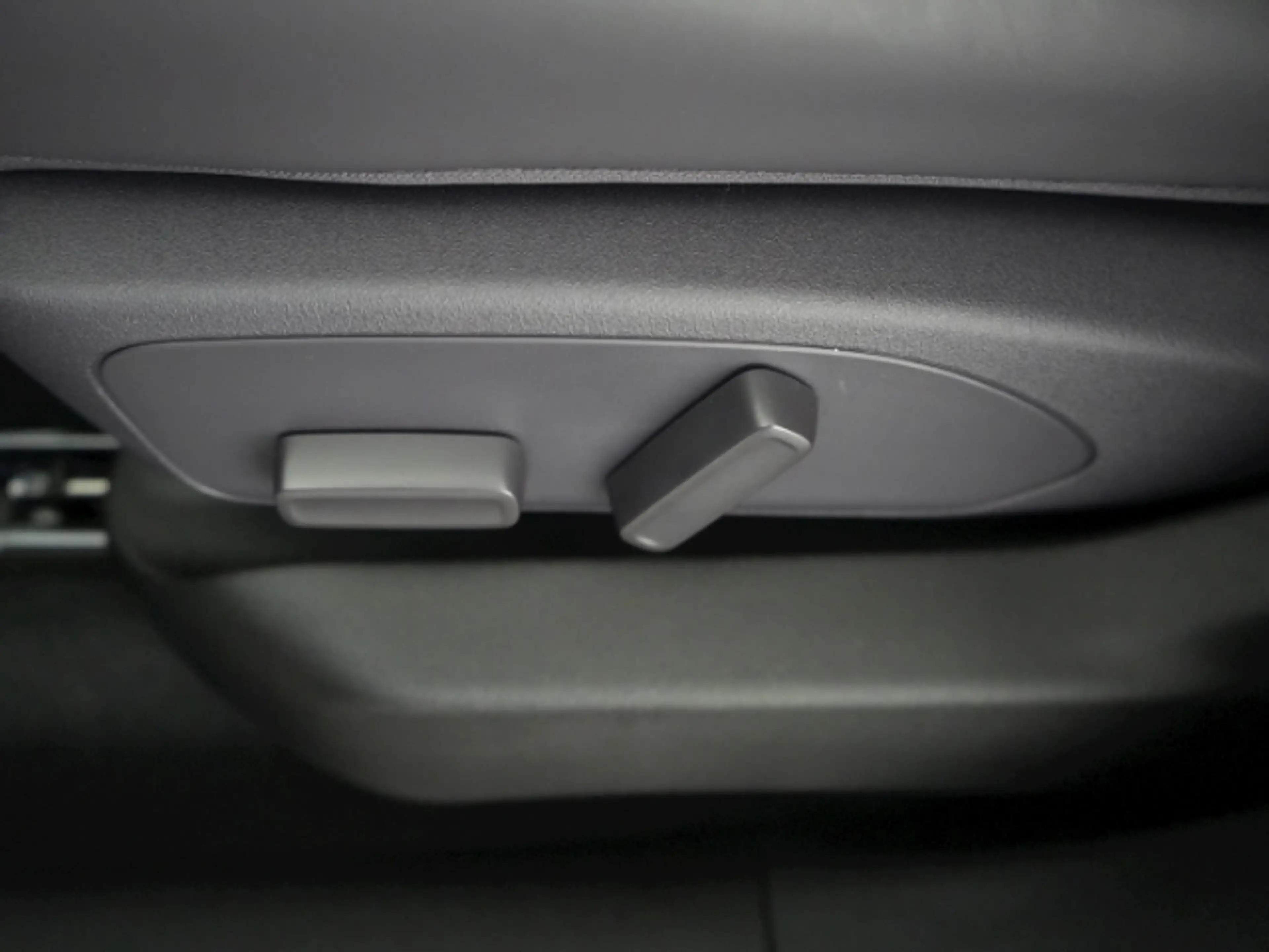 Leapmotor C10 DESIGN 69,9 kWh AT+NAVI+360 GRAD KAMERA+SITZ-/LENK — photo 10