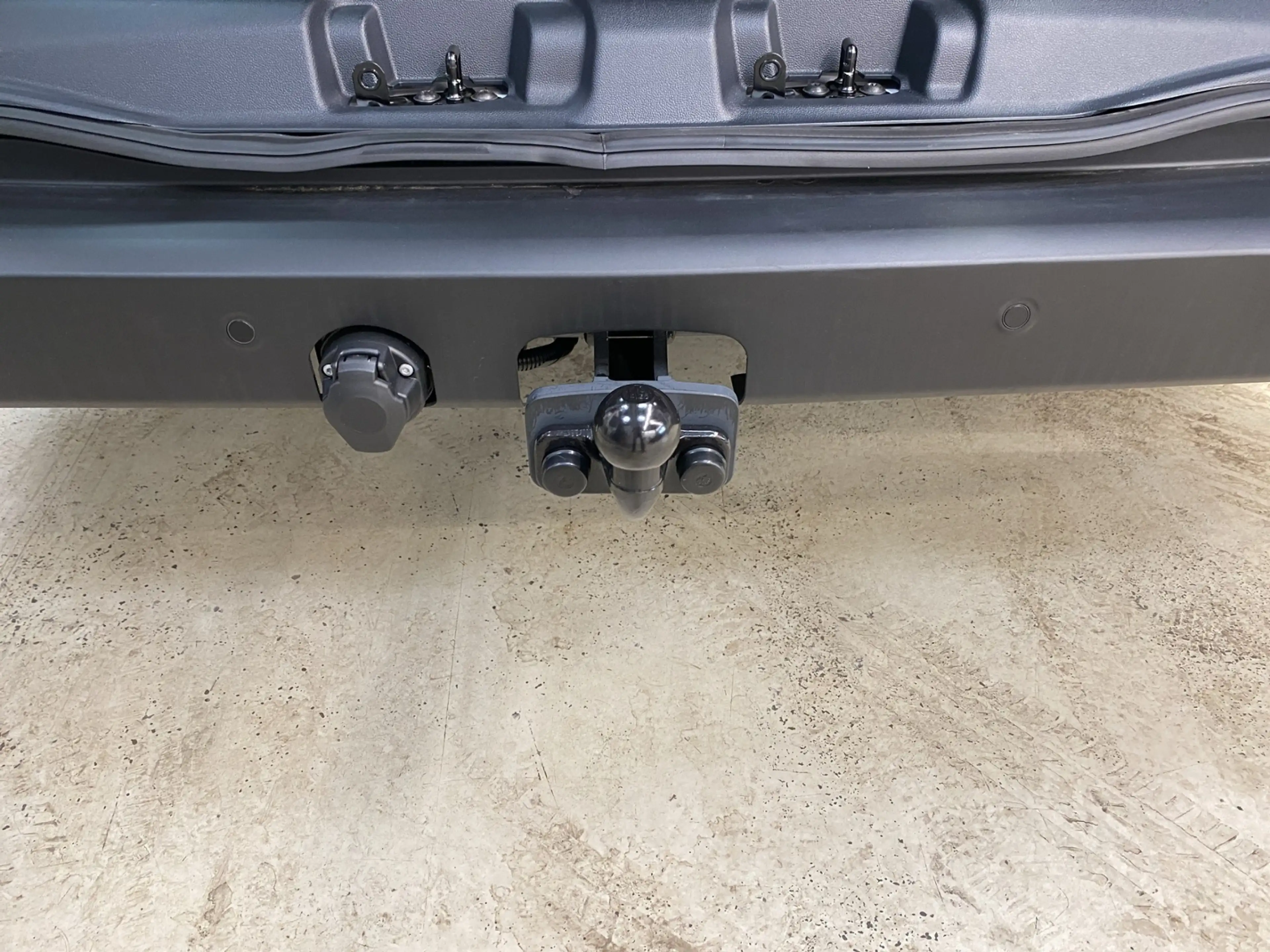 Volkswagen T7 Kombi 2.0 TDI DSG LR / LED RFK — photo 13