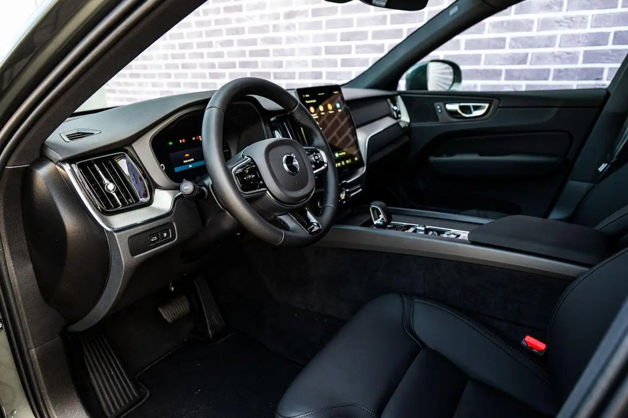 Volvo XC60 2026 — фото 15