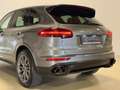 Porsche Cayenne S Diesel 4.2 V8 TDI BOSE*KAM*TOTW*PANO Gris - thumbnail 8
