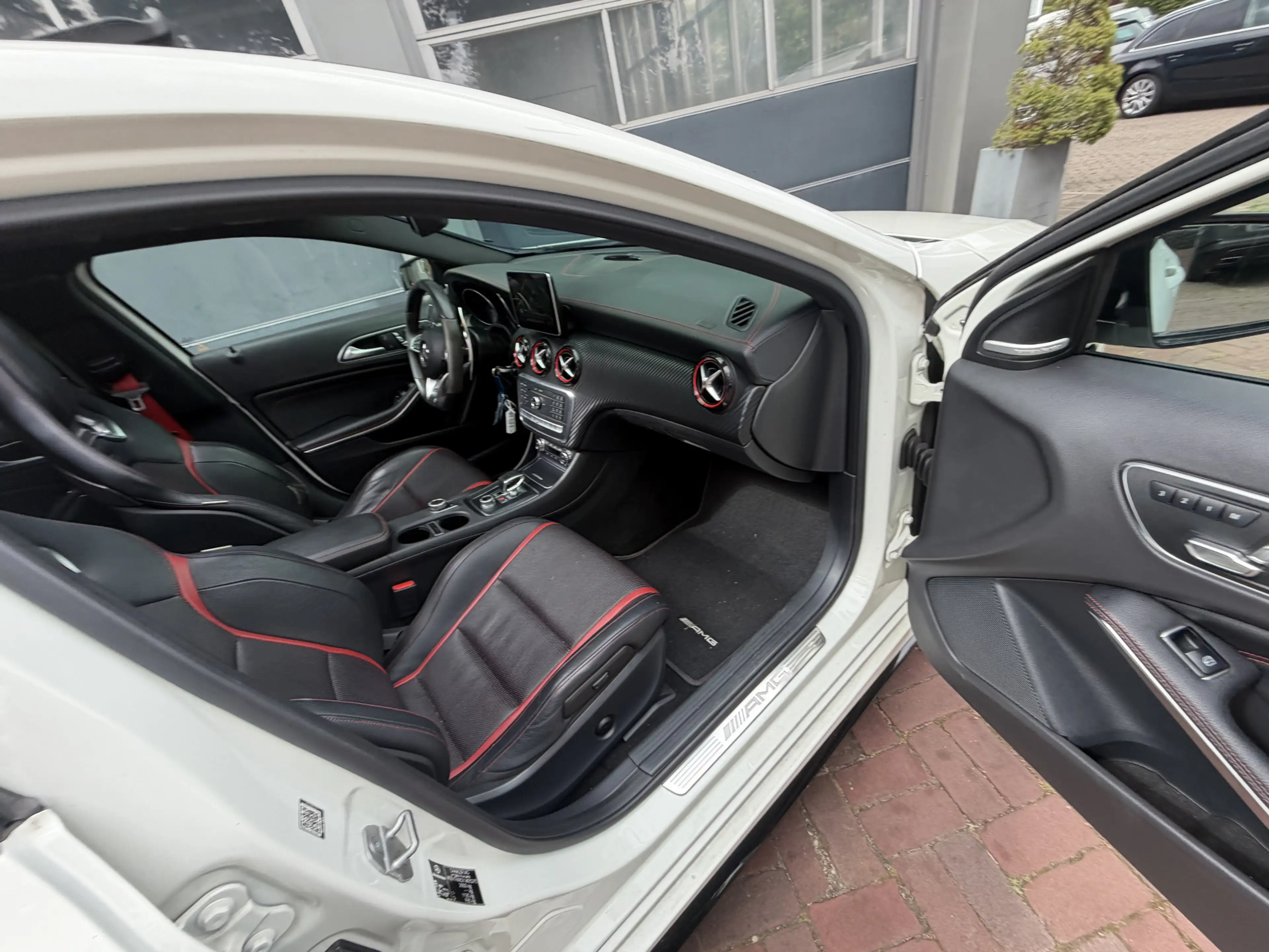 Mercedes-Benz A 45 AMG 4MATIC 2016 Km 157.000 Nap 381PK Dealer onderhoude — photo 30