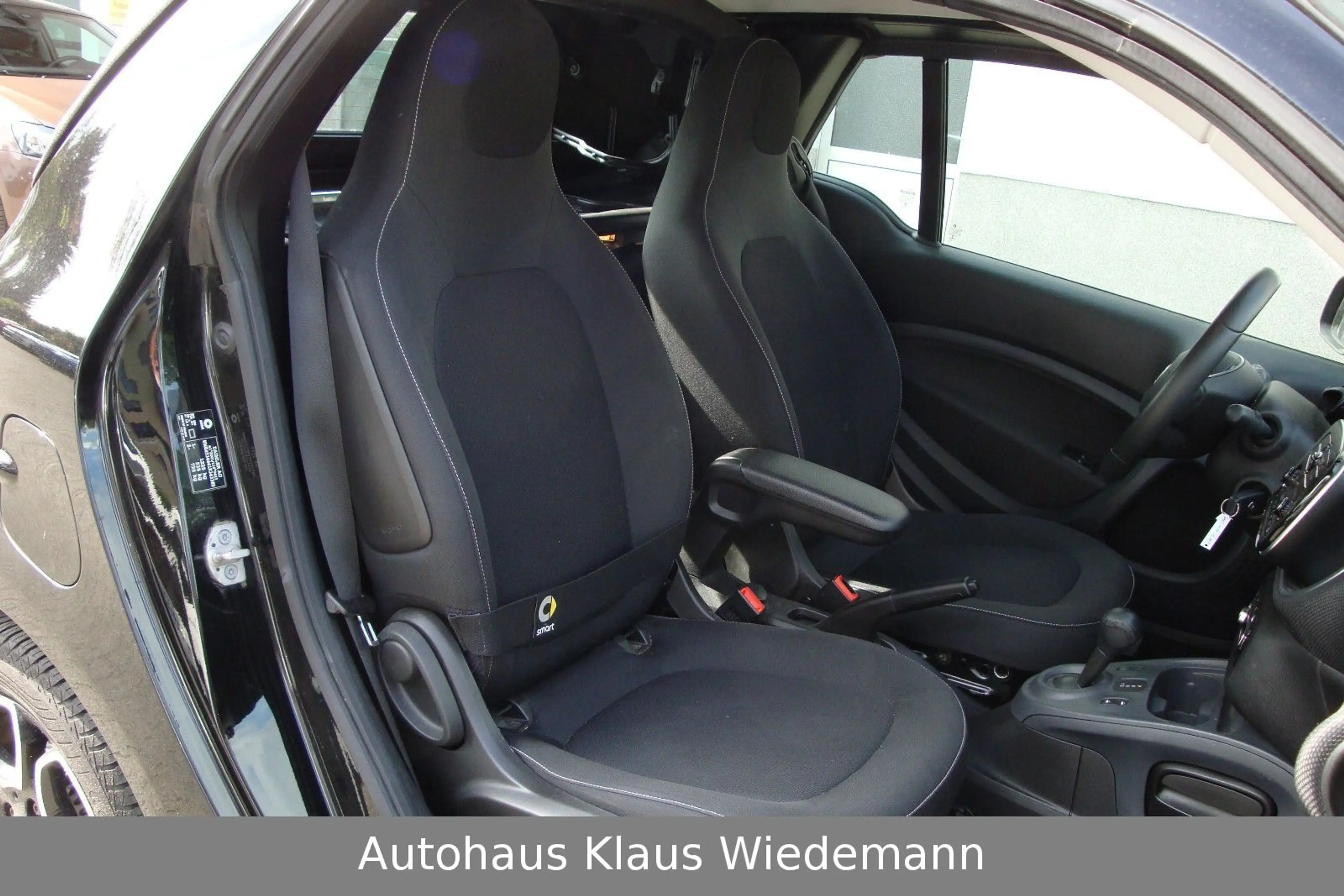 smart forTwo Cabrio 0.9 Pasion Twinamic - 1.Hd/24 TKM — photo 12