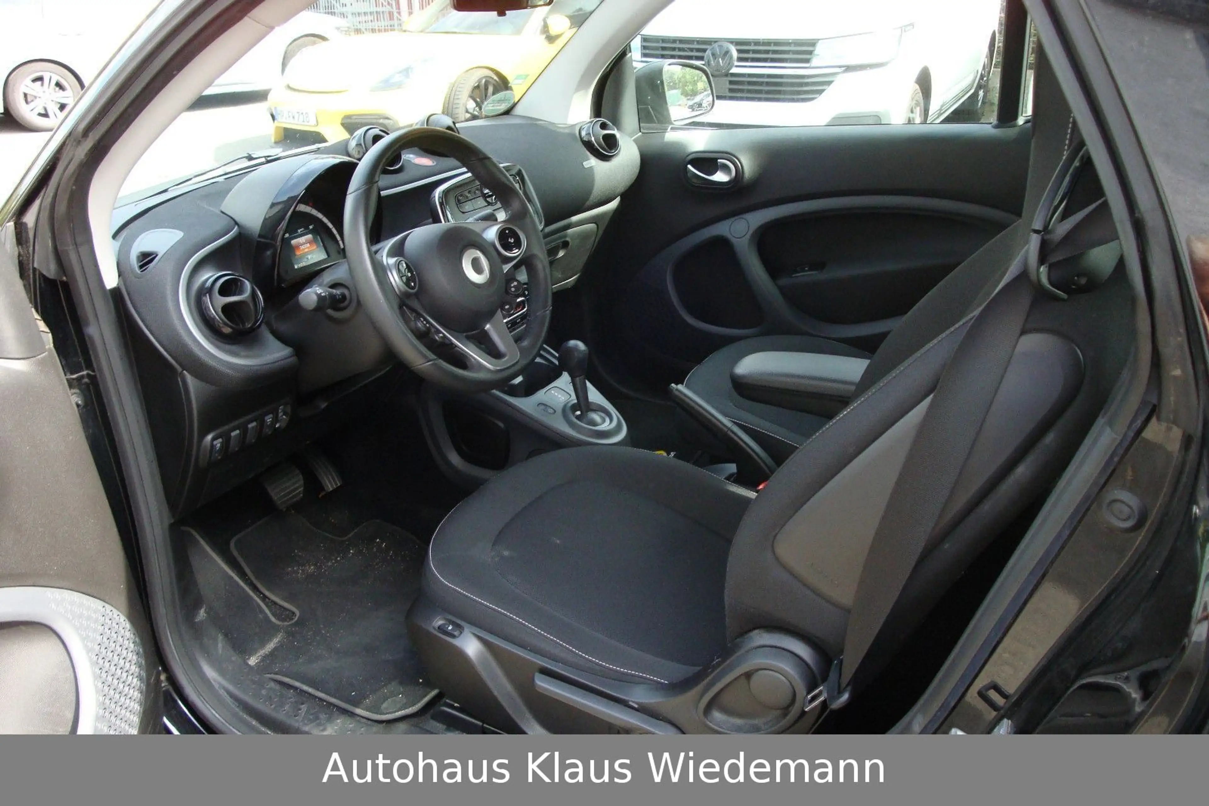 smart forTwo Cabrio 0.9 Pasion Twinamic - 1.Hd/24 TKM — photo 10