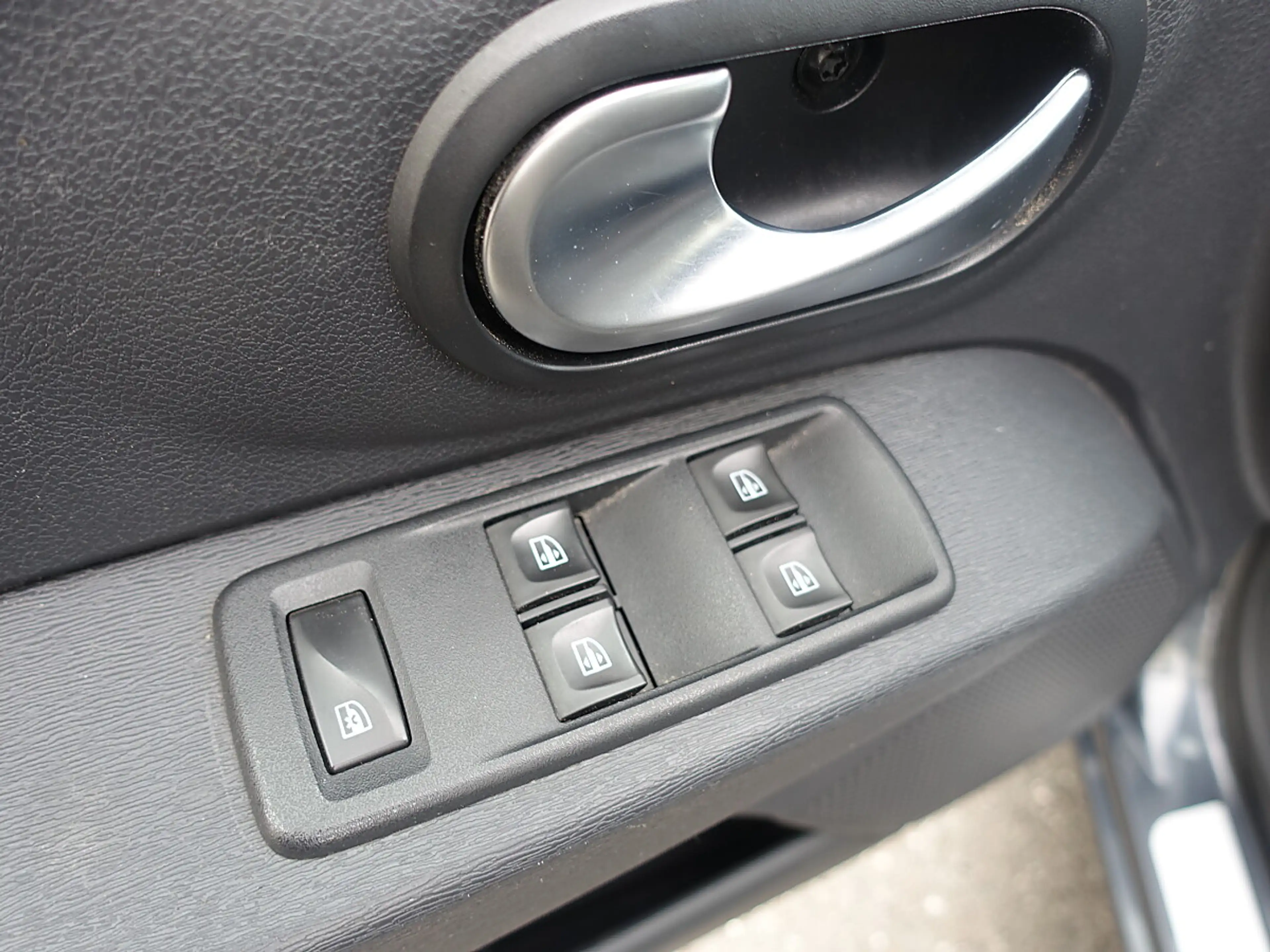Dacia Lodgy Stepway Charisma SCe 100 S&S — photo 15