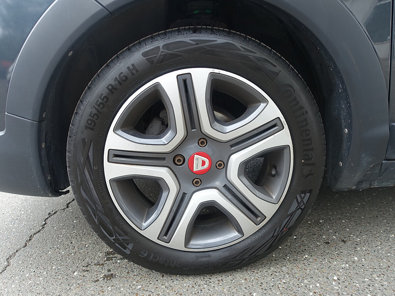 Dacia Lodgy Stepway Charisma SCe 100 S&S — photo 10
