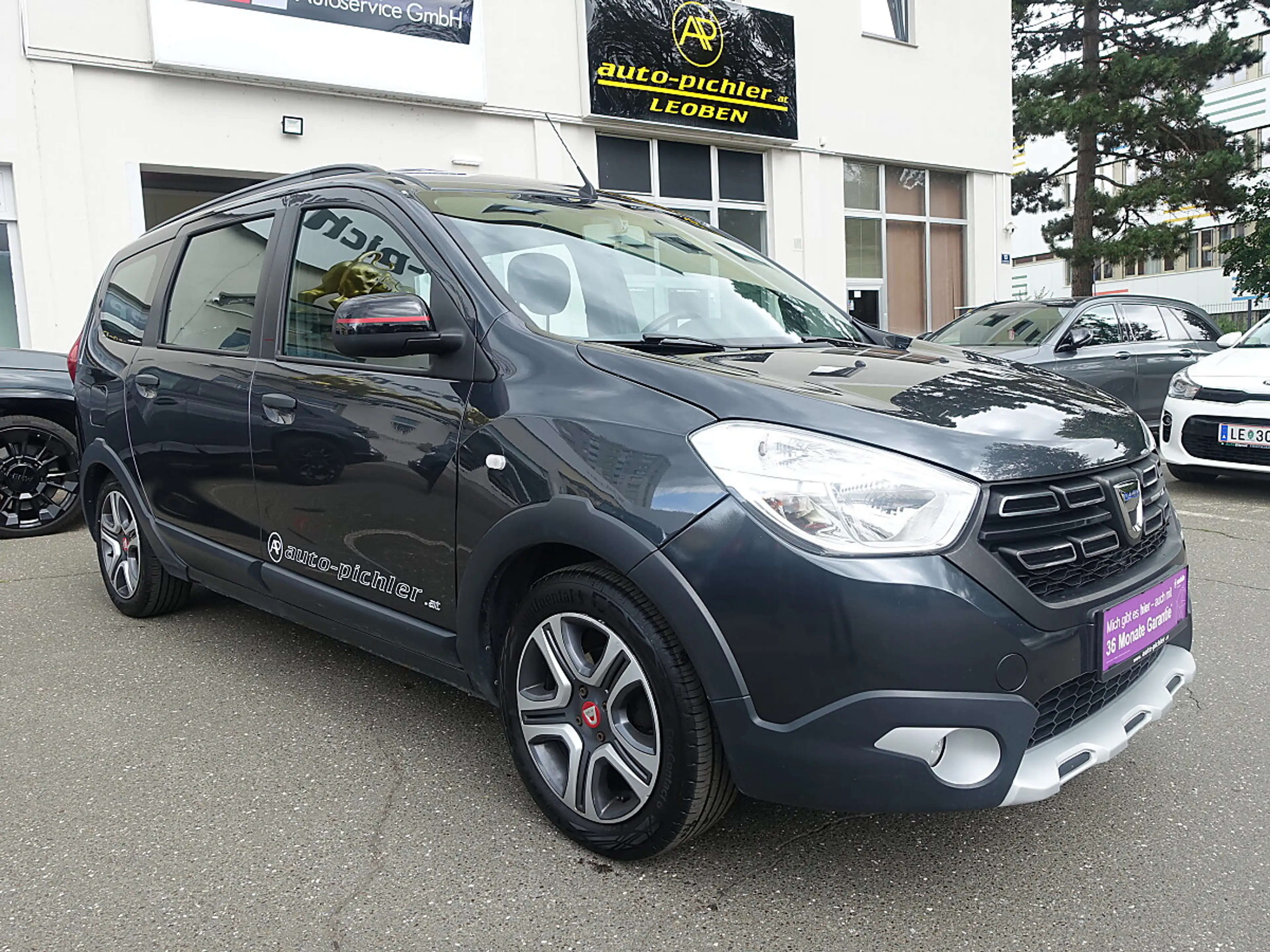 Dacia Lodgy Stepway Charisma SCe 100 S&S — photo 9