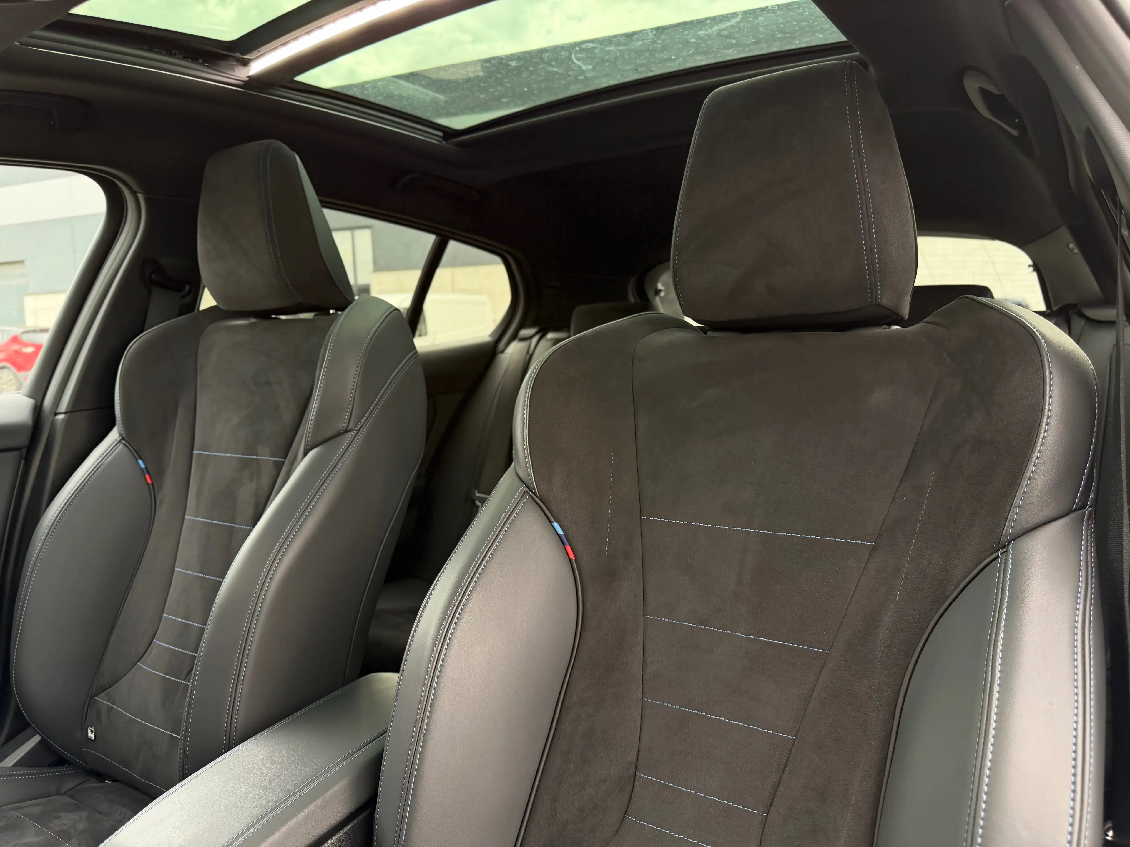 BMW 120 i hybride M Pack *Toit Pano/ Harman Kardon/ LED* Garantie BMW — photo 12