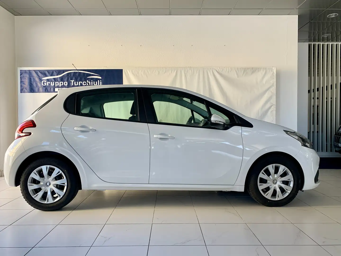 Peugeot 208 208 5p 1.6 bluehdi Active 75cv Bianco - 2