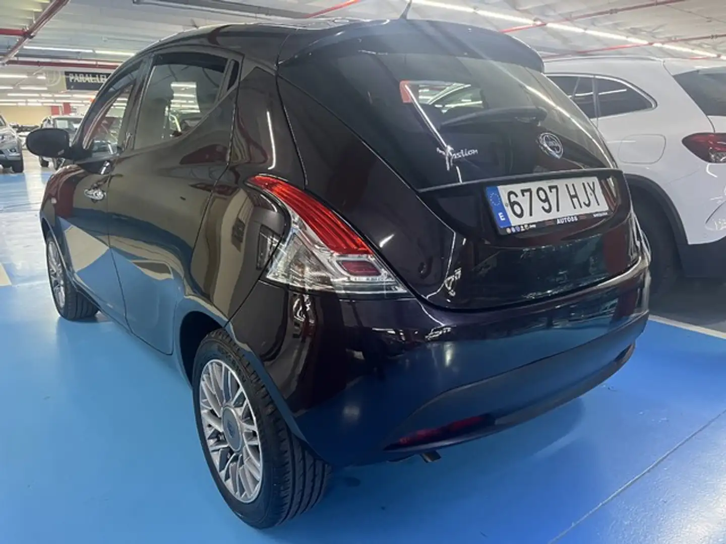 Lancia Ypsilon 1.2 evo II S&S Gold Burdeos - 2
