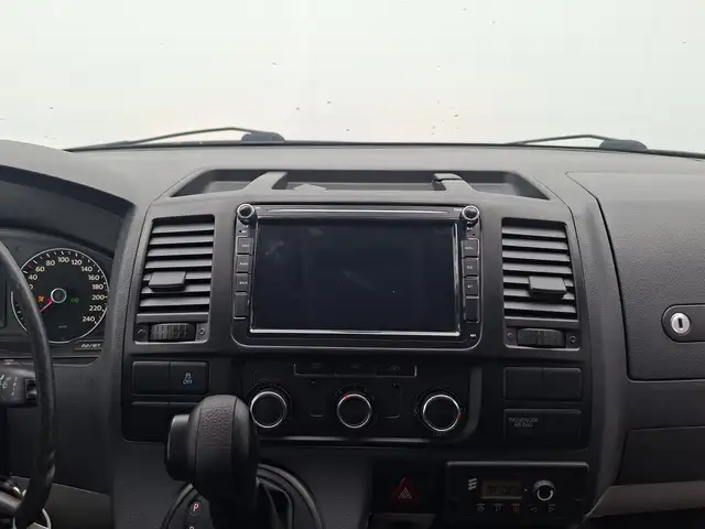 Volkswagen Transporter view 30