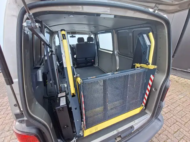 Volkswagen Transporter view 27