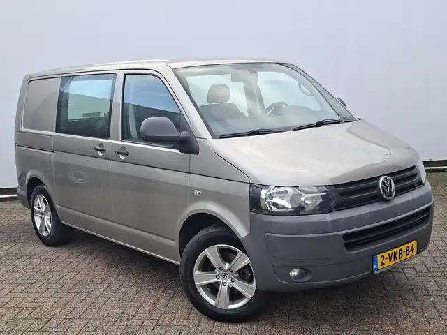 Volkswagen Transporter view 20