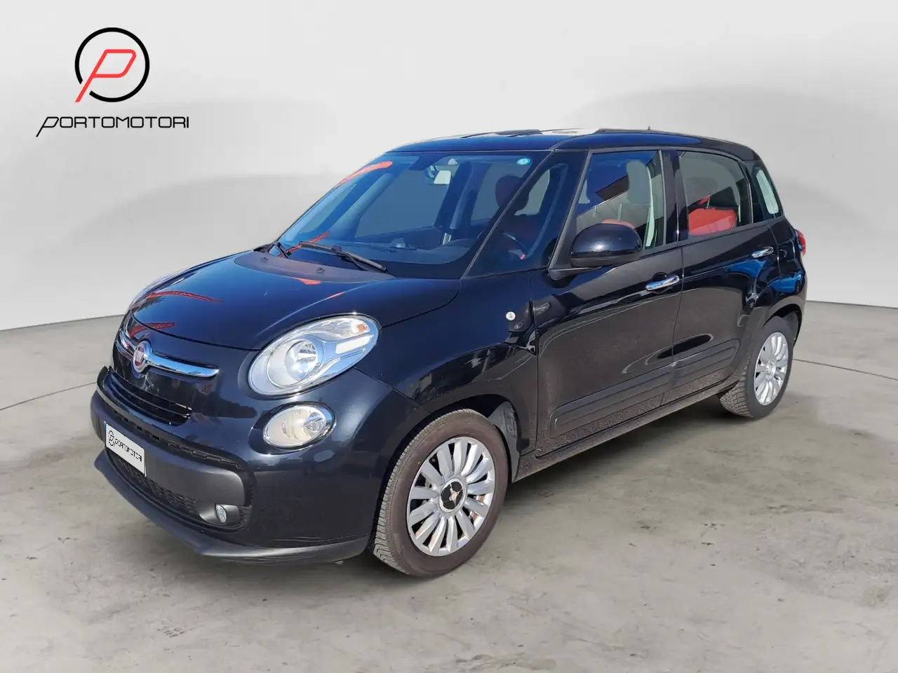Fiat 500L L 1.3 Multijet Pop Star — photo 1 of 18
