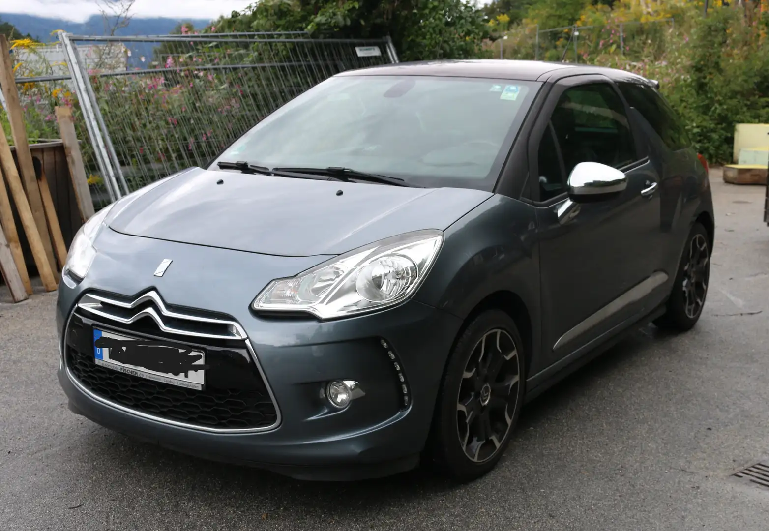 Citroen DS3 DS3 1,6 16V THP Sport Chic Sport Chic Grau - 1