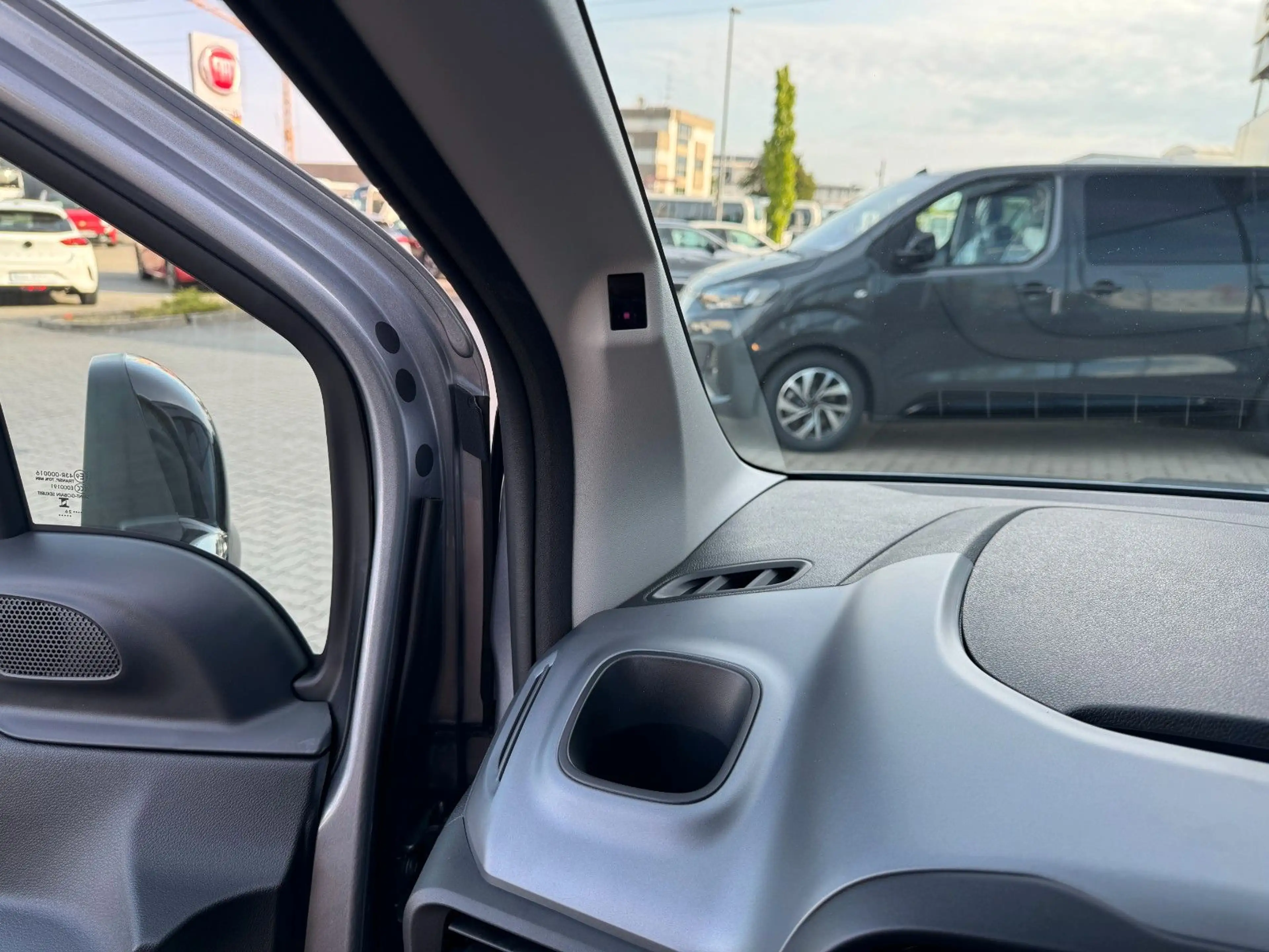 Fiat Doblo Kombi 5-Sitzer DIESEL 1.5 131 AutomatikN1 — photo 10