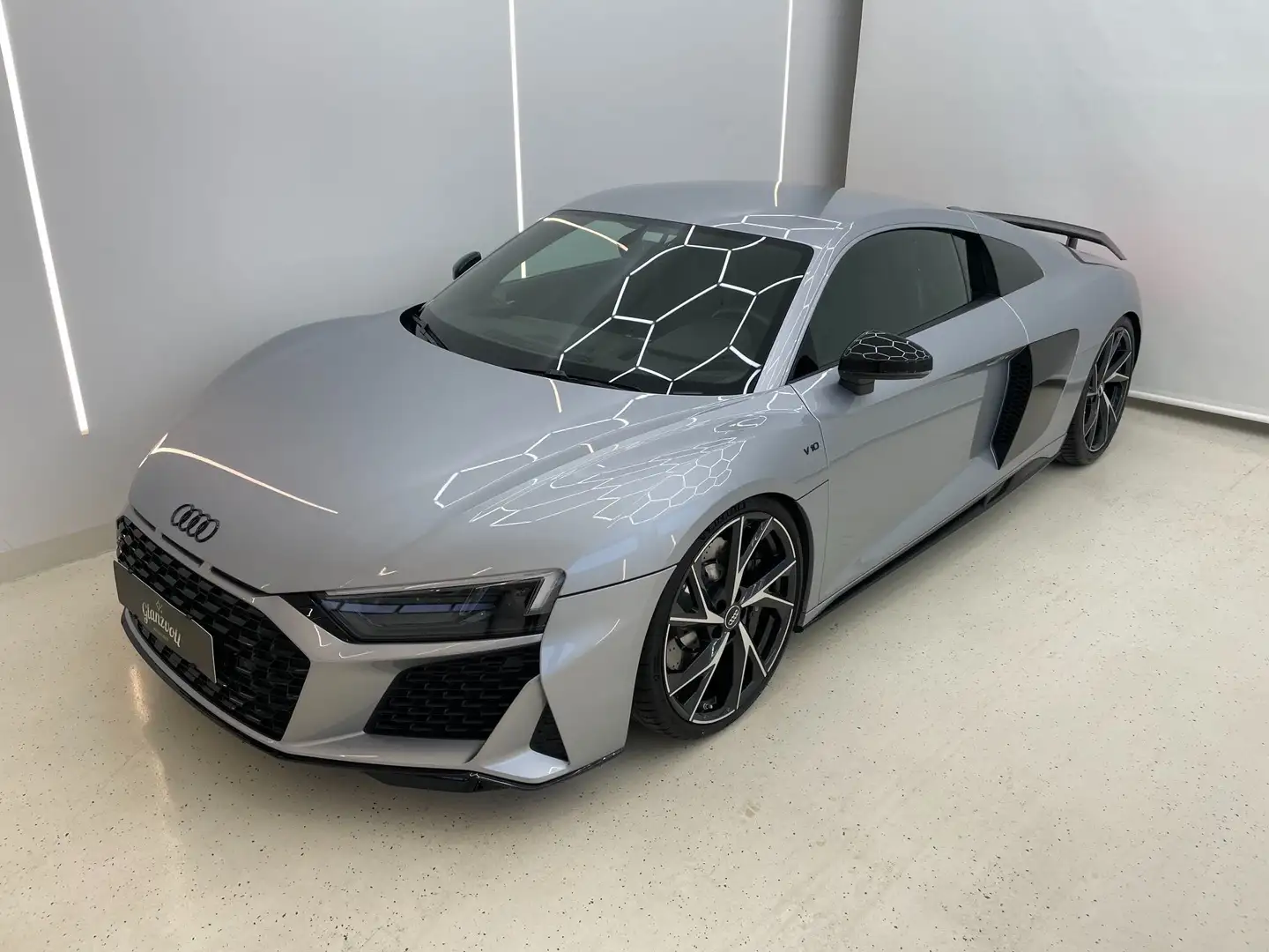 Audi R8 5.2FSI V10 RWD Ezüst - 2