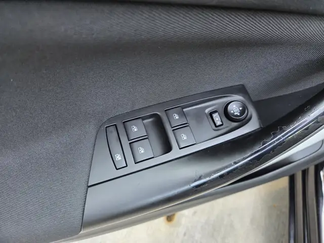 Opel Astra view 12
