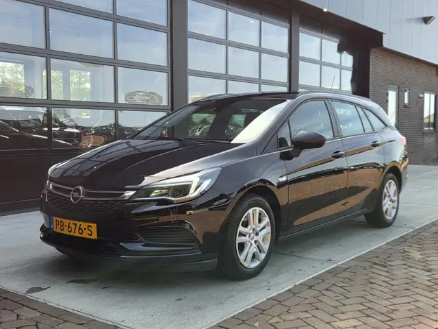 2017 Opel Astra in Black for sale