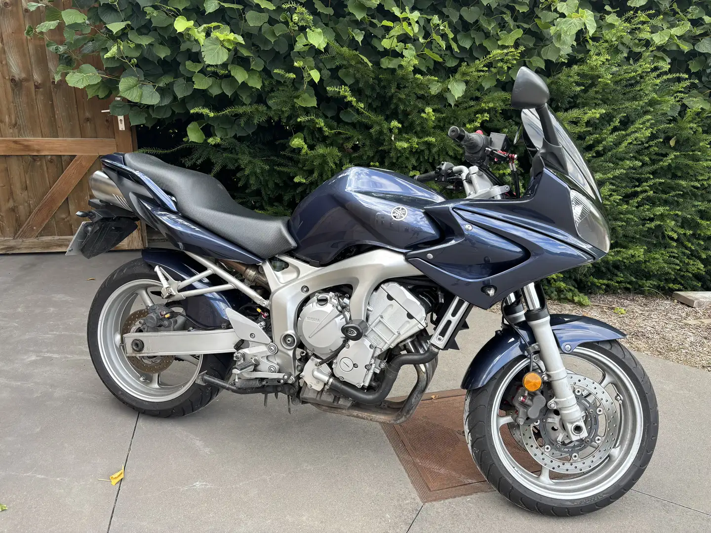 Yamaha FZR 600 - 1