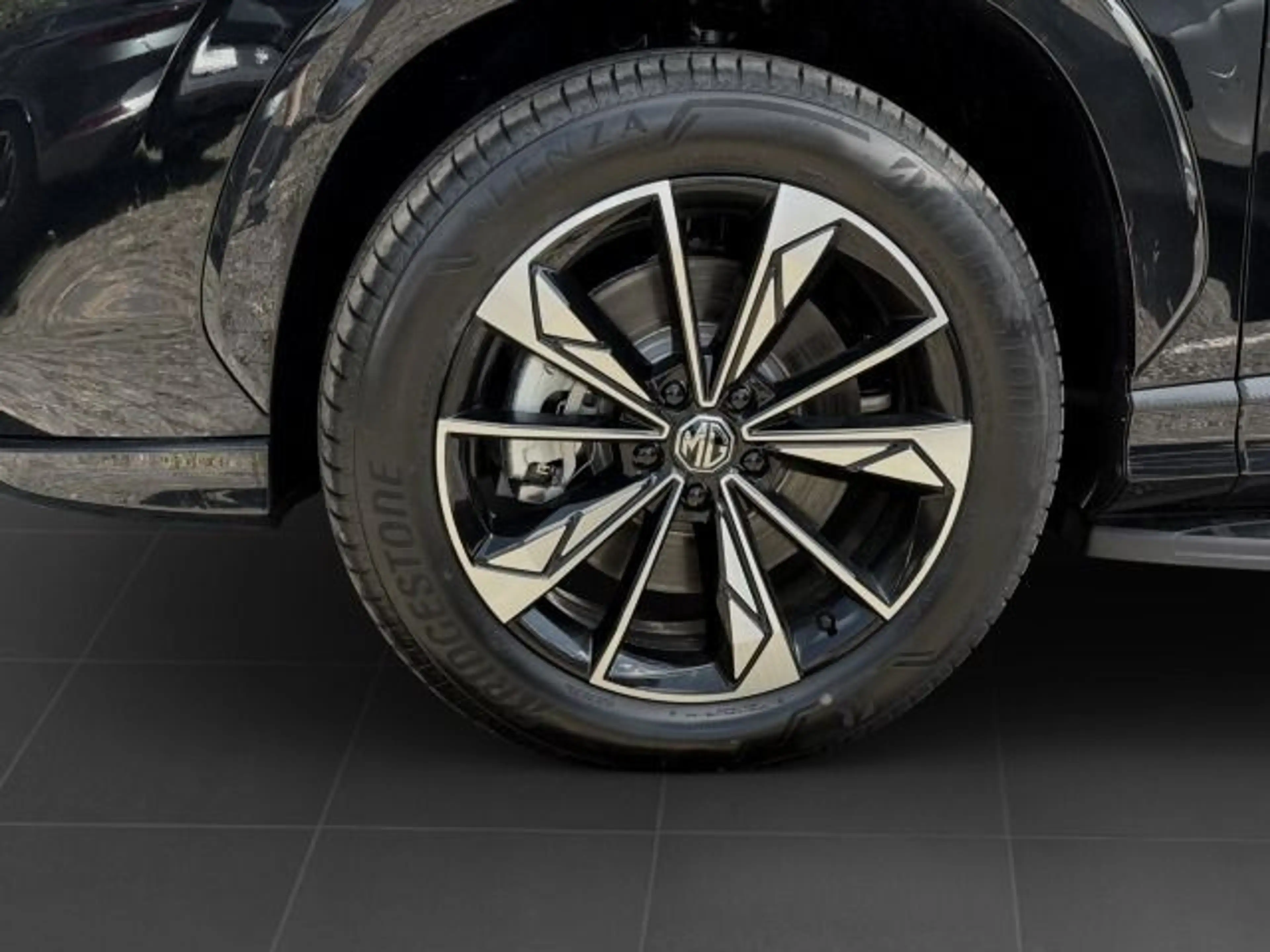 MG HS 1.5 PHEV LUXURY NAVI 360°KAMERA LM19 — photo 7