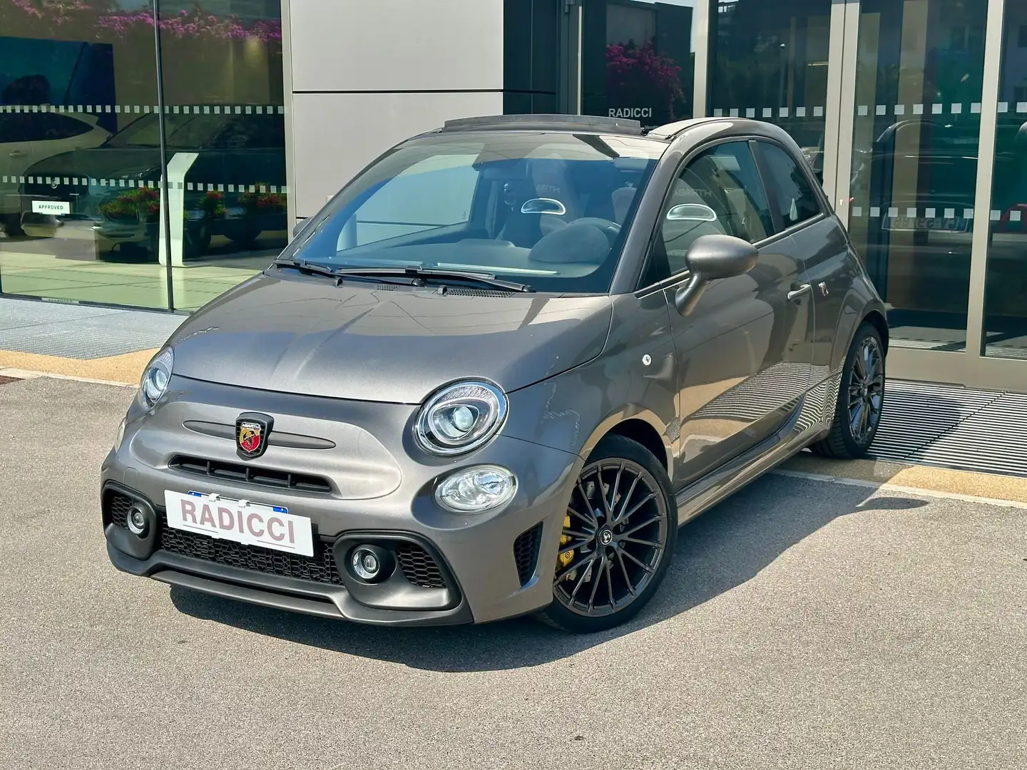 Abarth 695 C 1.4 Turbo T-Jet 180 CV Grigio - 1