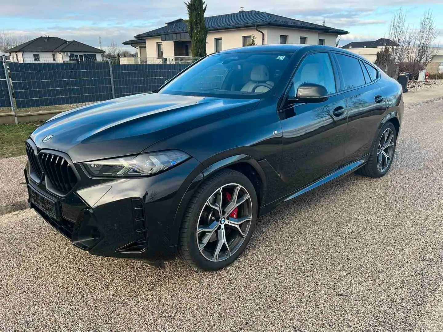 BMW X6 30 d xDrive MSport ACC,HUD,PANO,HARMAN,LUFT.. Schwarz - 1