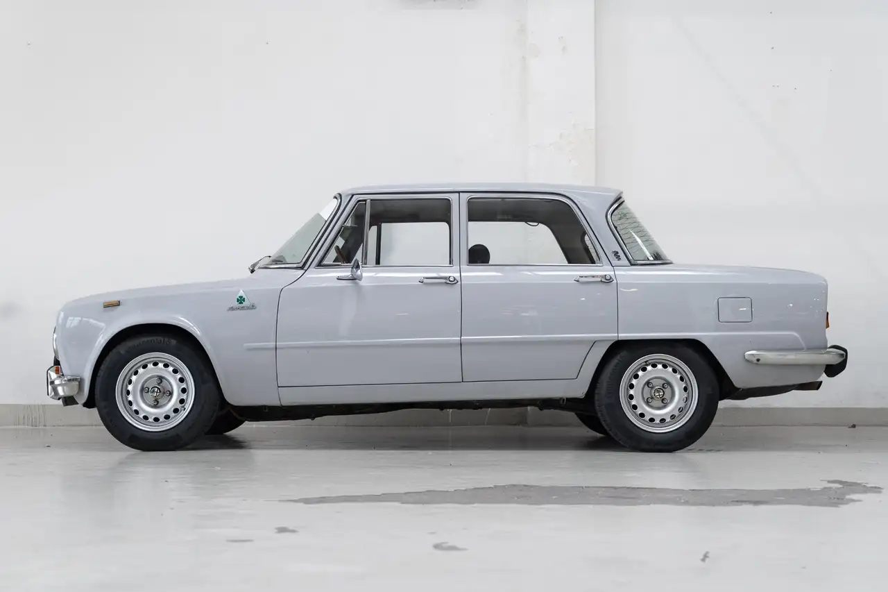 Alfa Romeo Giulia Super - 2.0L - LSD - Grigio indaco -, foto 5