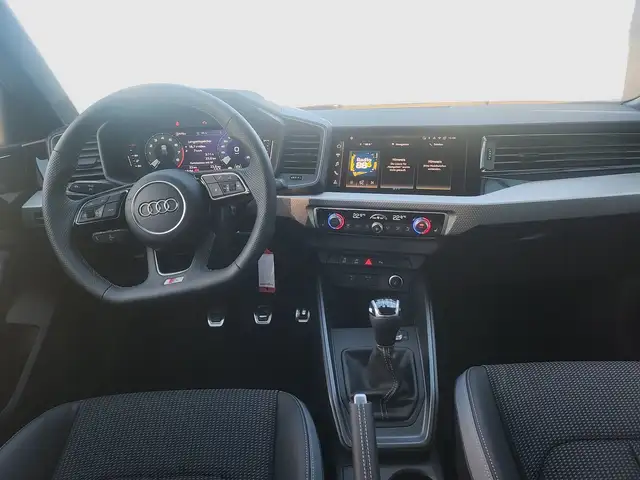 Audi A1 view 8